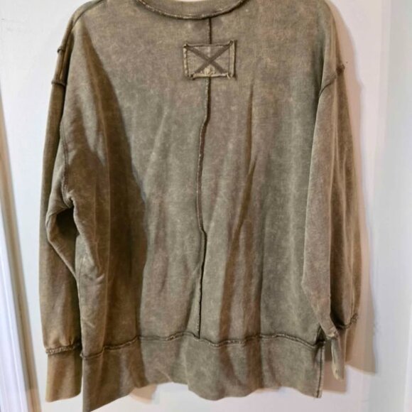 NWOT Zenana Size S/M Acid Wash Exposed Seam Hi-Low Sweatshirt Mocha - Picture 10 of 10